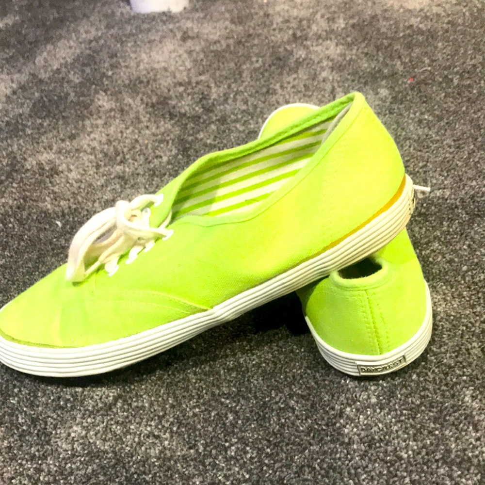 Women’s size 10 Baycrest’s